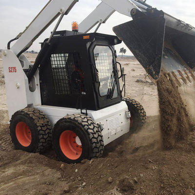 275F 55KW 0,7 Tony Kompaktny skid steer loader 0,53M3 Z systemem przesyłu mocy